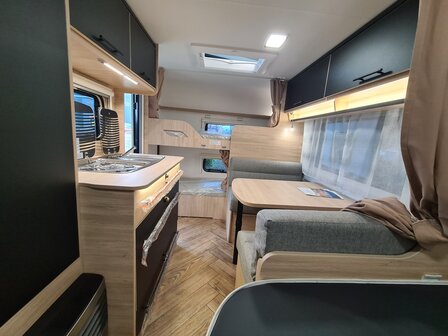 CARAVELAIR SPORT-LINE 476 MODEL 2024