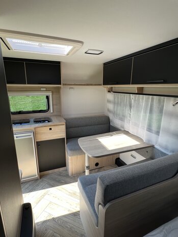 CARAVELAIR SPORT-LINE 410 MODEL 2024